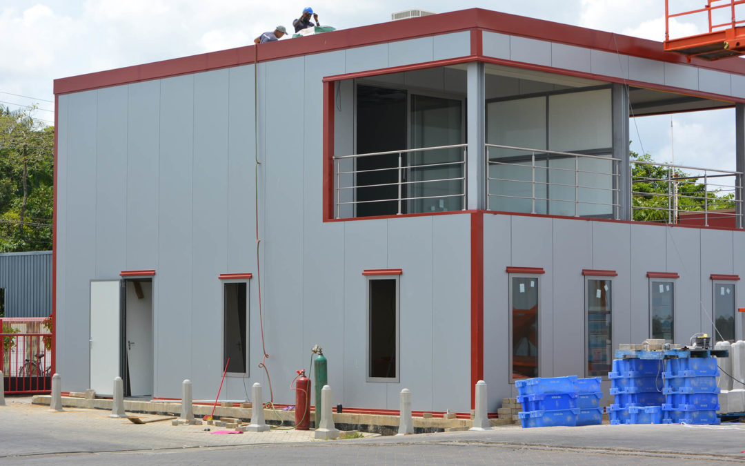 Kantoorcomplex met kantine en vergaderruimte